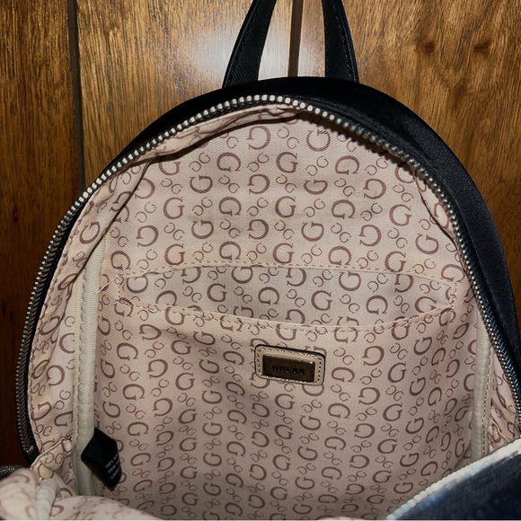 GUESS Black Backpack with Logo Straps - Picture 4 of 9
